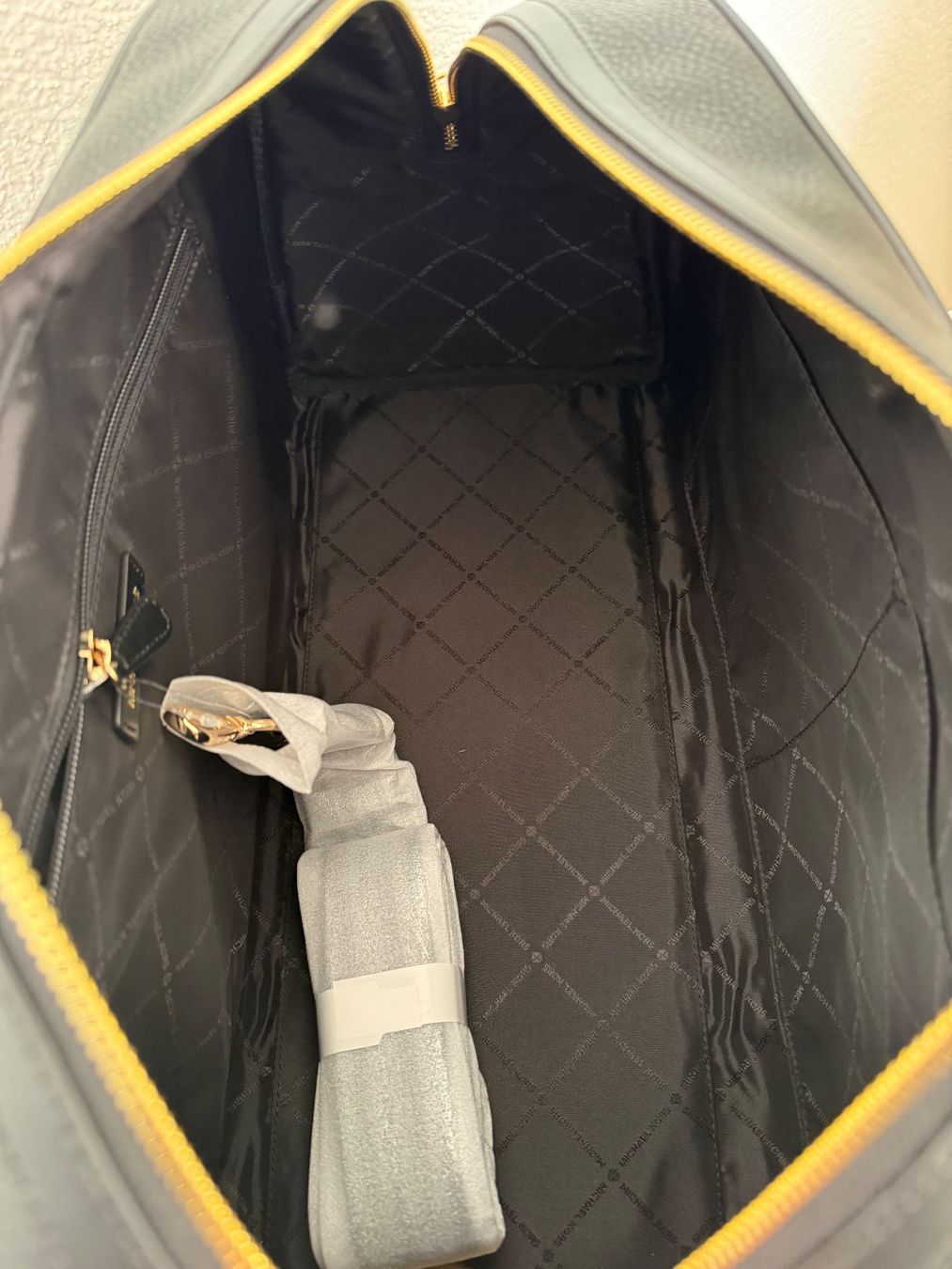 Michael Kors Sacs femmes: Michael Kors Weekender black – Neuf avec emballage d'origine à Wiedlisbach par Sistershop 4