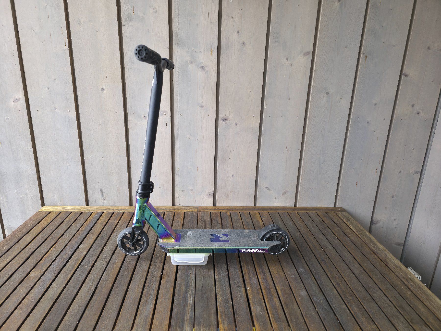 Kickboard: Root Type-R Mini Stunt Trotti, Farbe "Rocket Fuel" – Usato da Glattfelden venduto da SVLINCH