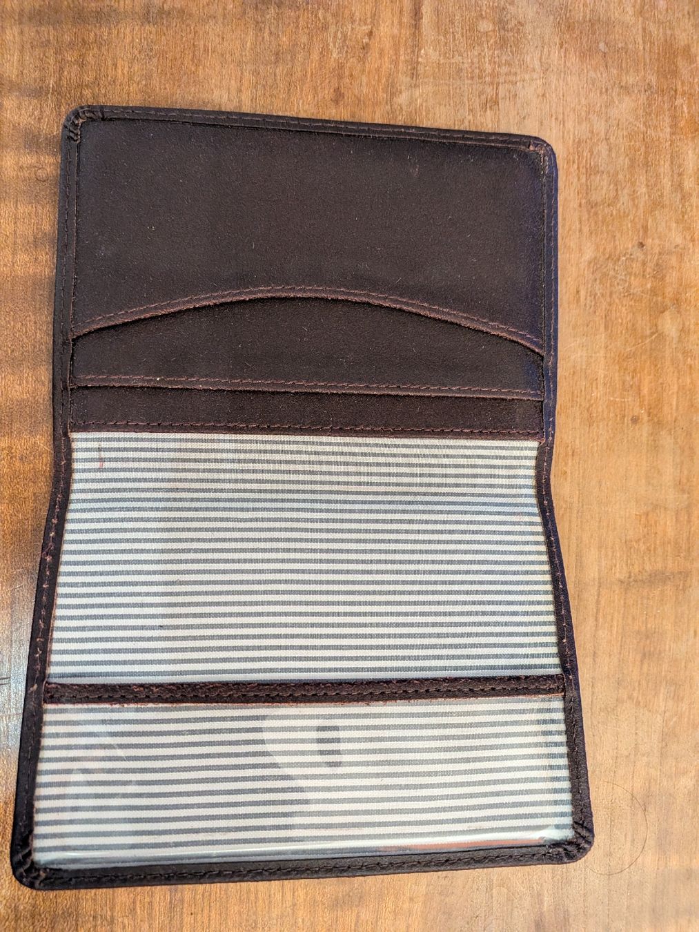 Altro in  Abbigliamento & Accessori: Reisepass Hülle Gusti Leder – Usato da Langendorf venduto da and_2fht 2