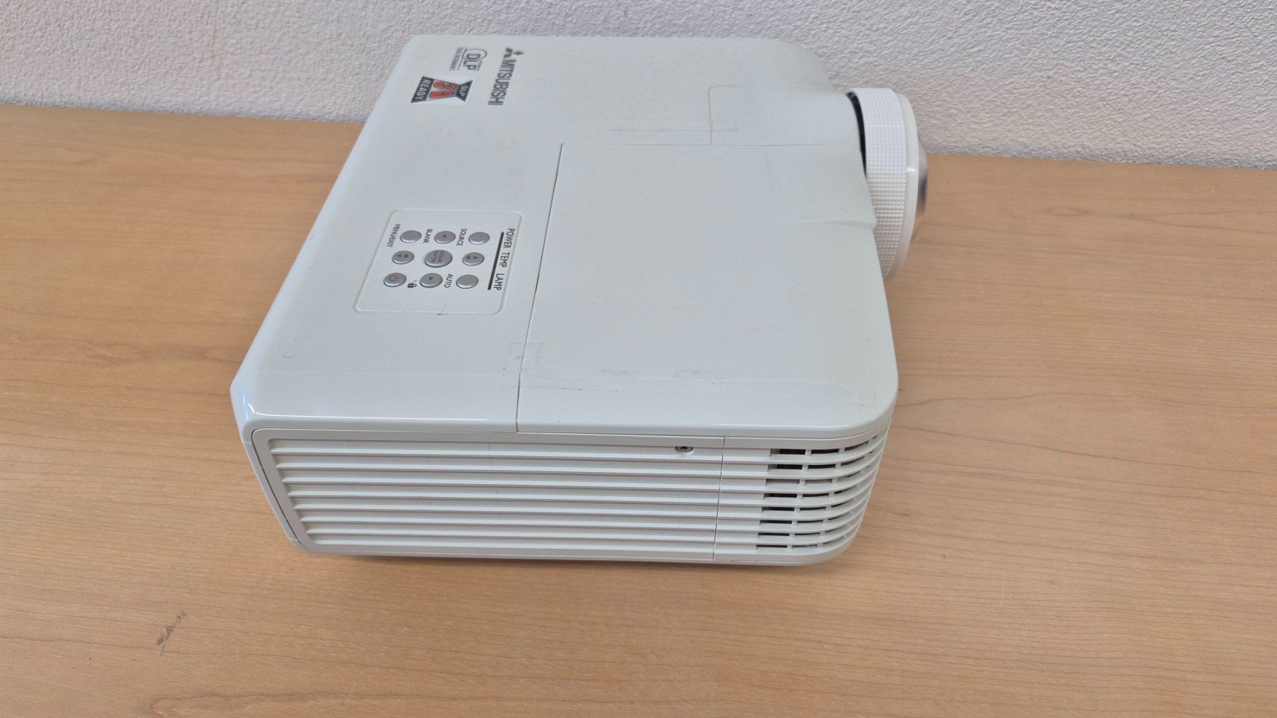 Mitsubishi Proiettori: Beamer Mitsubishi  EW331U-ST – Usato da Elgg venduto da computerbrocki 3