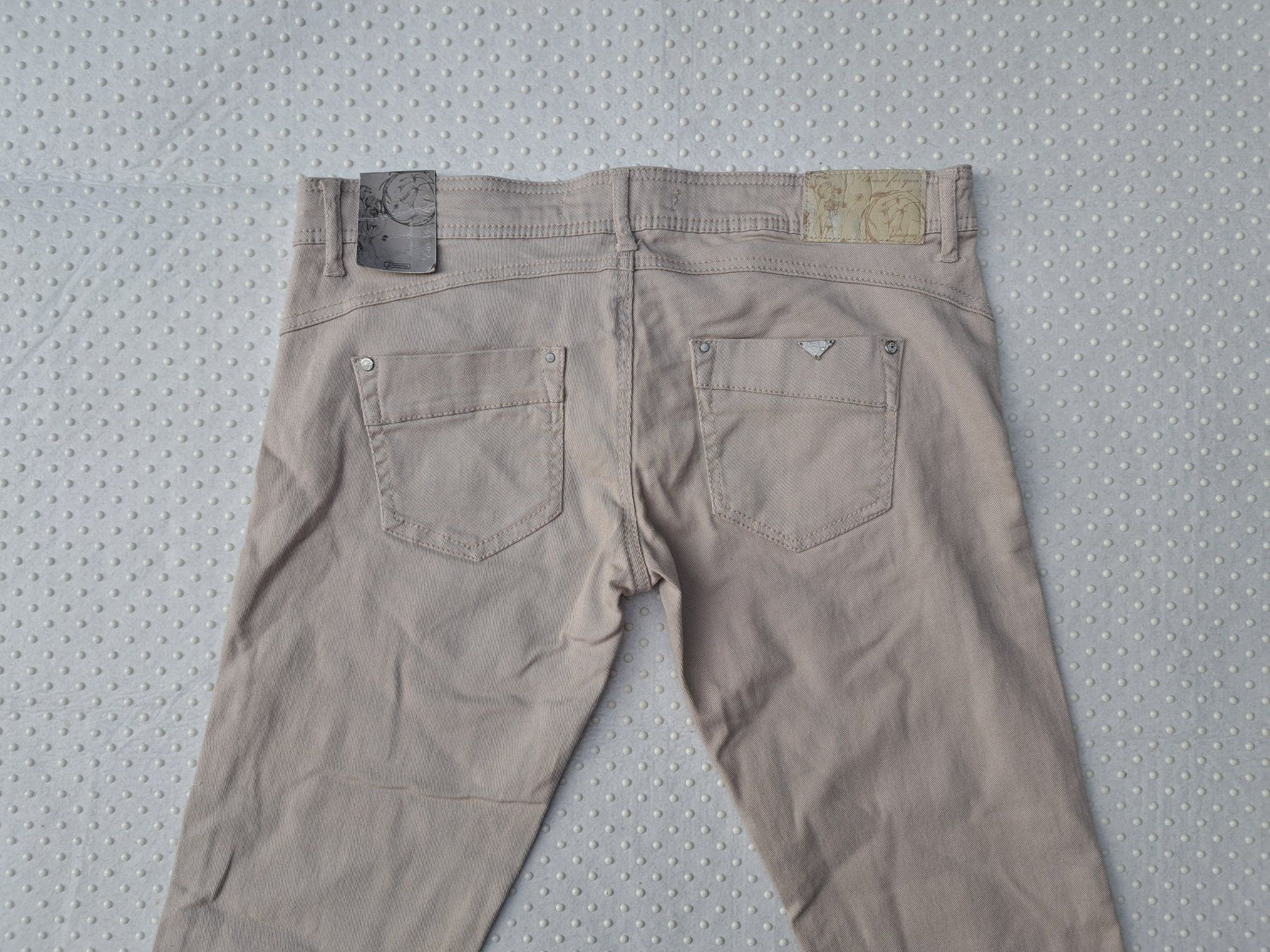 Stradivarius Jeans: Damen Jeans Stradivarius Basic Denim Grösse 46 – Neu und originalverpackt aus Gysenstein von joshuas81 5