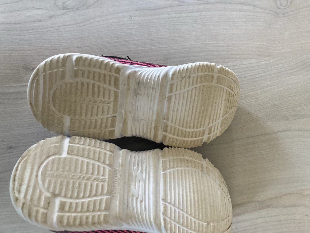 Skechers Schuhe für Mädchen: Turnschuh Skechers 35 – Gebraucht aus Amden von Karplusan 2
