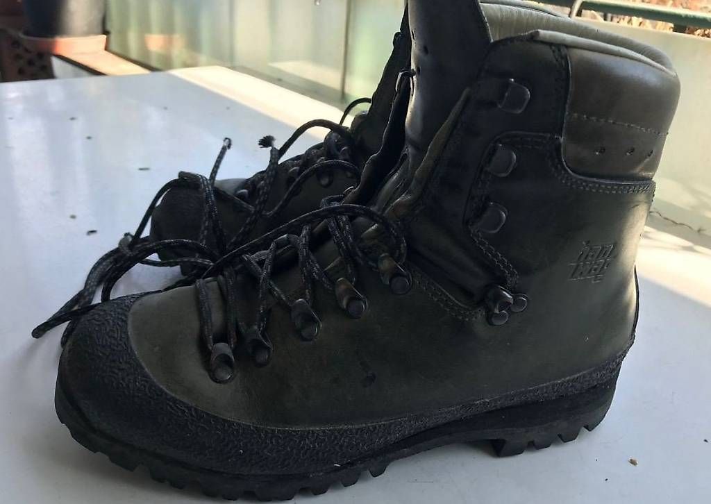 Hanwag Scarpe da donna: Wanderschuh, Marke Hanwag, Sohle Vibram, Gr. 40.5 – Usato da Männedorf venduto da javi020 1