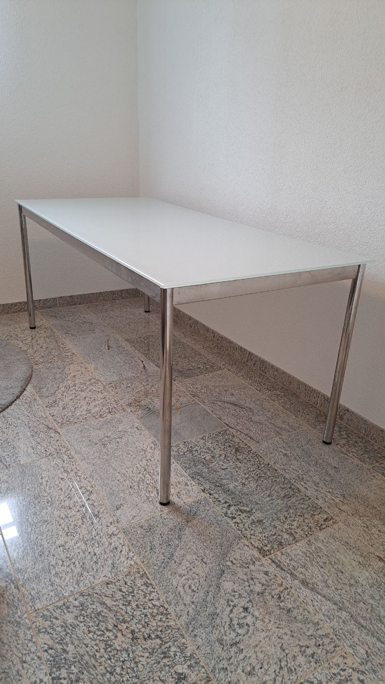 Tavoli: Glastisch – Usato da Birmenstorf AG venduto da elo_m7gd