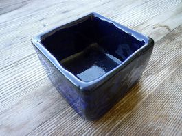 Rechteckige Schale aus Keramik glasiert