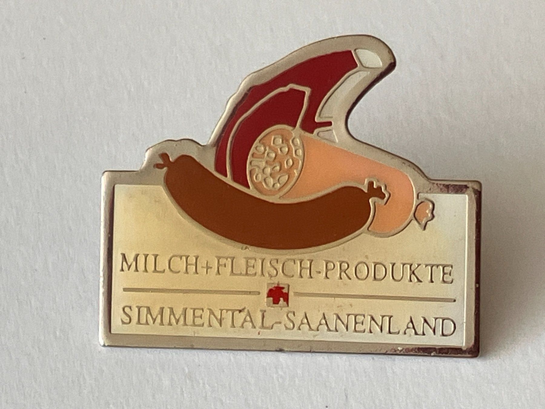 Placchette & Badge: 1 Pin Milch & Fleischprodukte Simmental – Usato da Basel venduto da djwwpp