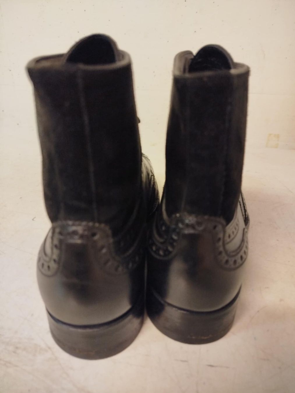 Louis Vuitton Herrenschuhe: Louis Vuitton chaussures / 42,5 – Gebraucht aus La Chaux-de-Fonds von Emmaus2300CDF 5