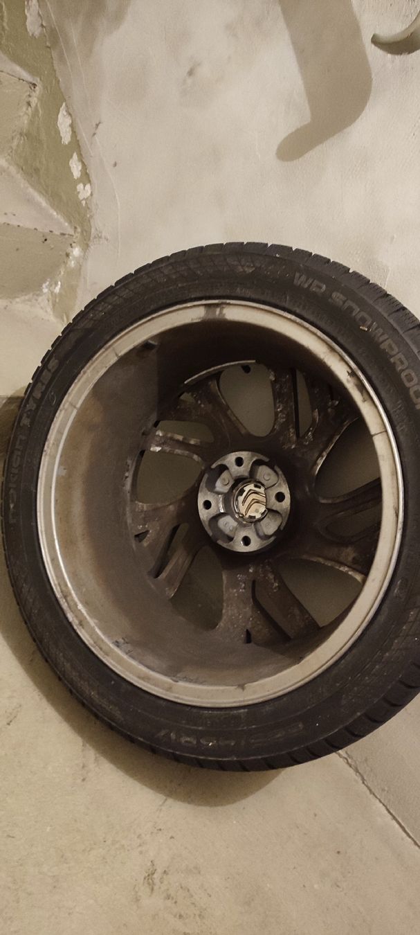 Nokian Pneumatici & Ruote complete: 4 Winterpneu mit Felgen – Usato da Bettwiesen venduto da rgr_7cr6 5