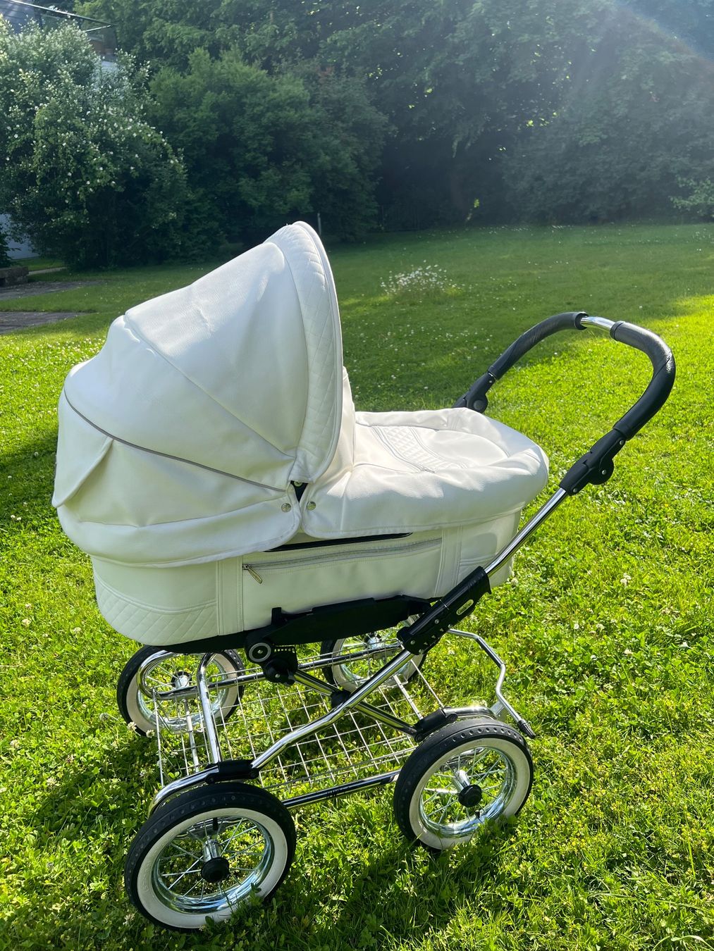Emmaljunga Kinderwagen Weiss (Gebraucht) in Thalwil fr CHF 250  nur  Abholung auf Ricardo kaufen