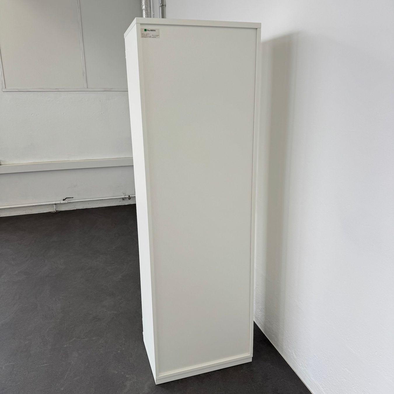Armadi: Palmberg Prisma 2 Garderobenschrank Links öffnend – Usato da Schönenwerd venduto da mcofficeshop 7