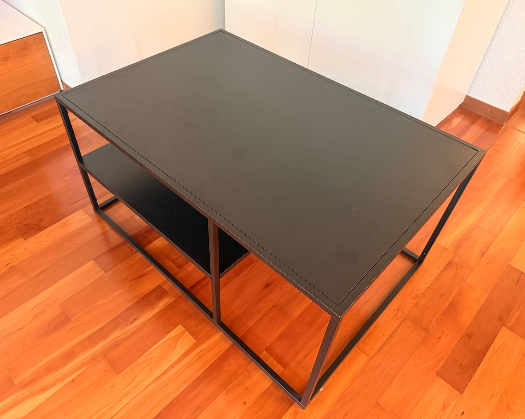 Tavoli: Couchtisch schwarz Metall mit Ablage – Usato da Bäretswil venduto da Sstevens 2