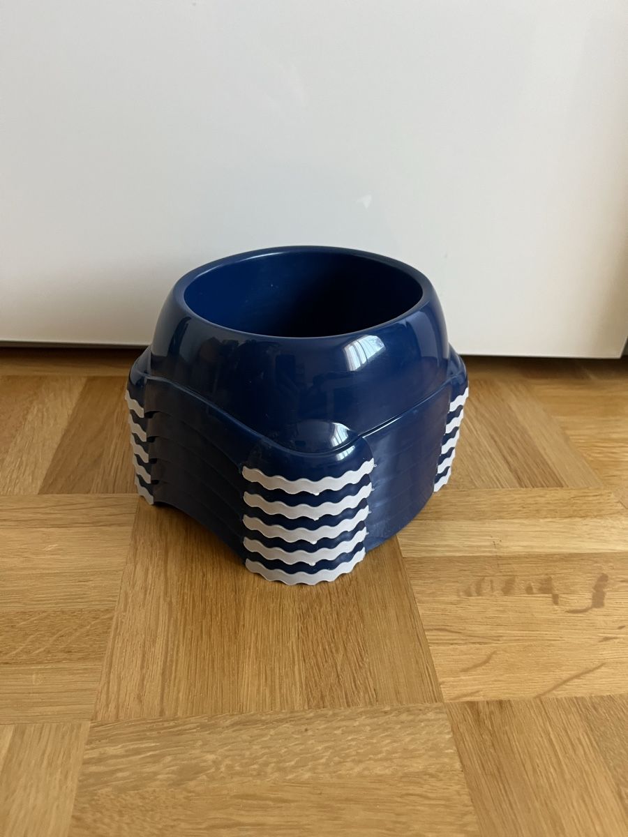 Mangimi: NEU 5 Stk. blaue Katzennäpfe – Nuovo (secondo la descrizione) da Kilchberg ZH venduto da celinaemi