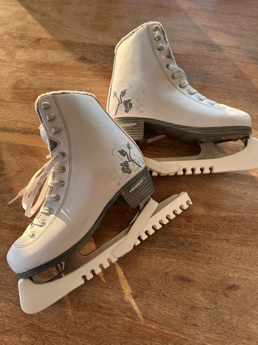 Pattini da ghiaccio: Schlittschuhe Rollerblade Gr. 35 – Usato da Lenzburg venduto da selabella