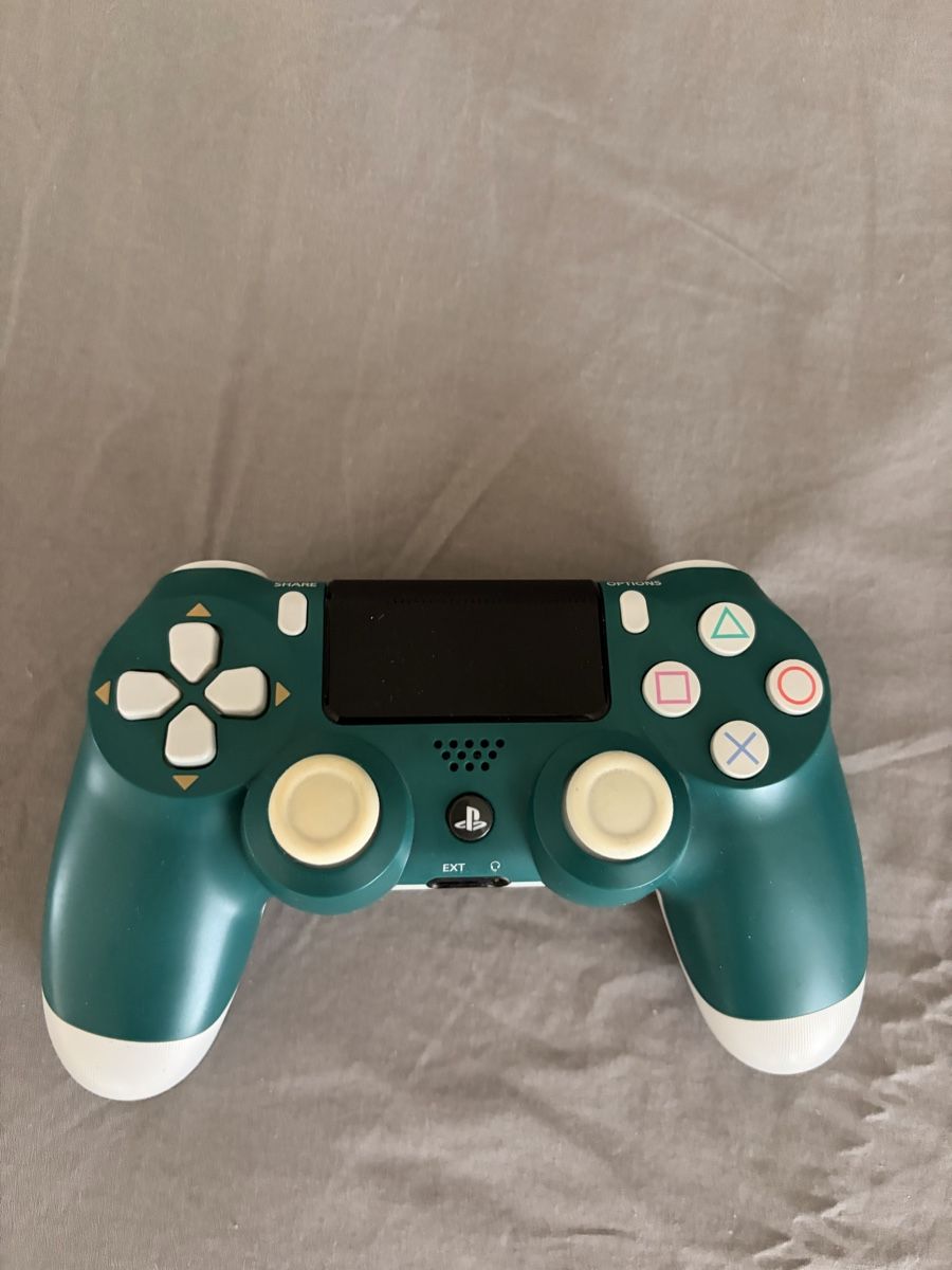 Sony Controller: Sony PlayStation 4 Dualshock 4 Controller Weiss/Grün – Usato da St.Gallen venduto da rslalfs