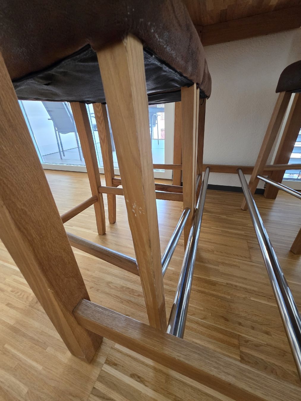 Tischset: Bartischset mit 4 Hockern Holz Metall – Gebraucht aus Schänis von elvis001 3