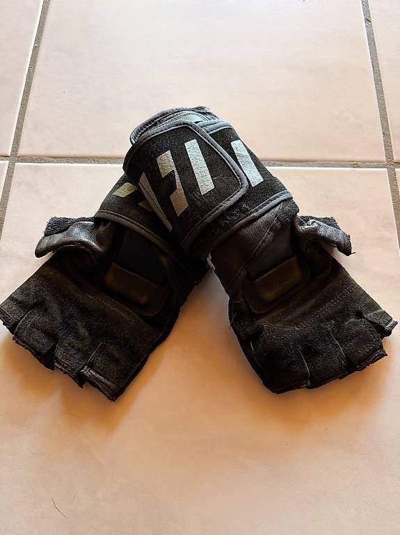 Protezioni & Imbottiture: Harbinger Gelenkschoner Inline /Skate – Usato da Lützelflüh-Goldbach venduto da Blink840 1