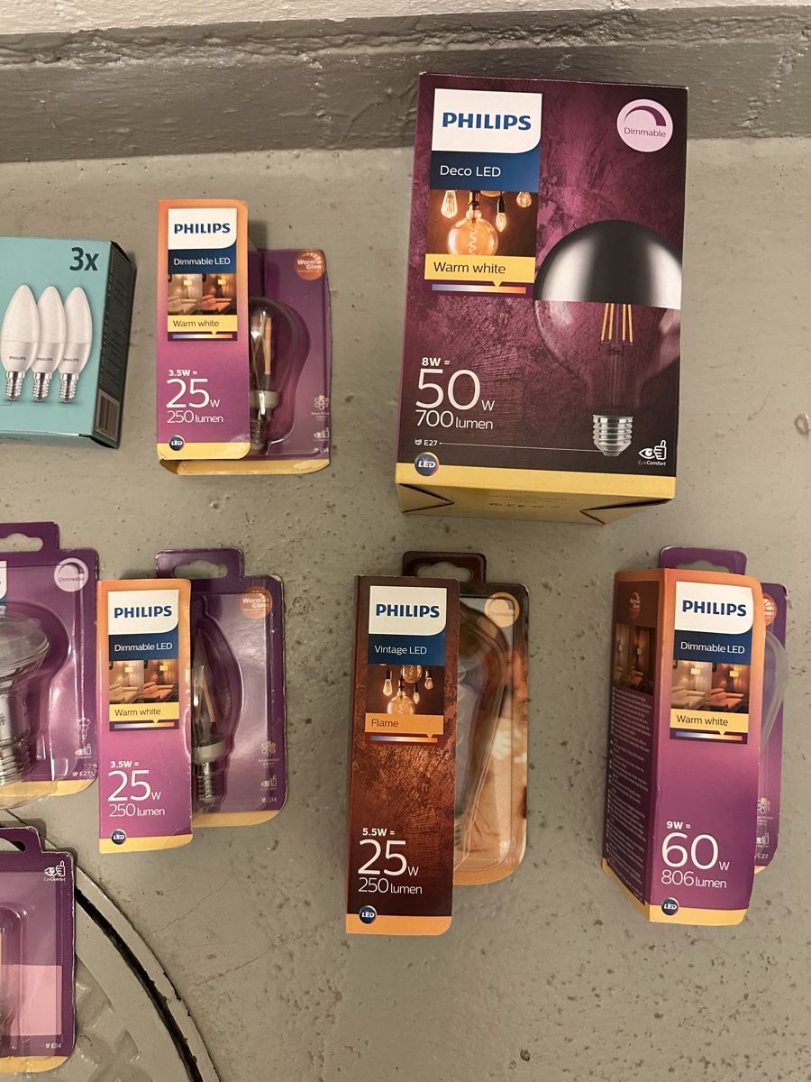 Philips Lampen: Philips LED Leuchtmittel Konvolut NEU – Neu und originalverpackt aus Münchenbuchsee von IleanaT