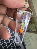 Chakra-Anhänger mit 7 echten Edelsteinen & Bergkristall