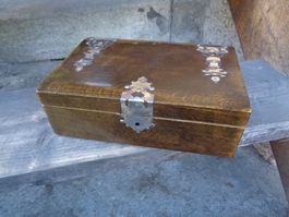 Fächerkiste Holzkiste jugendstil?