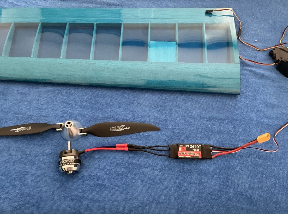 Multiplex Modellismo RC: Multiplex Alpha 21 neuwertig und ungebaut – Nuovo (secondo la descrizione) da Dietikon venduto da mike034 1