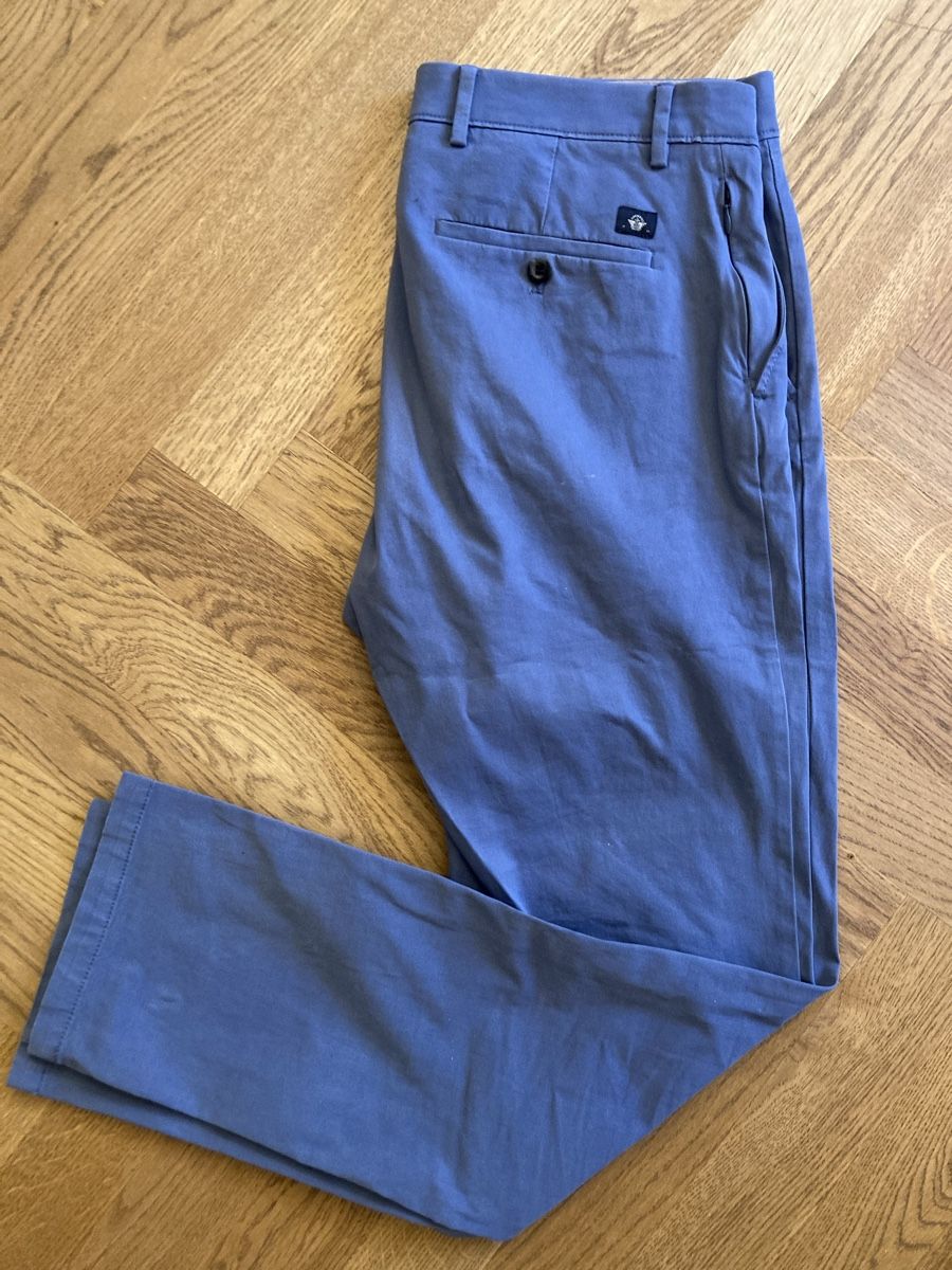 Pantaloni: Dockers Chino Blau 32 – Usato da Cham venduto da LoreM7