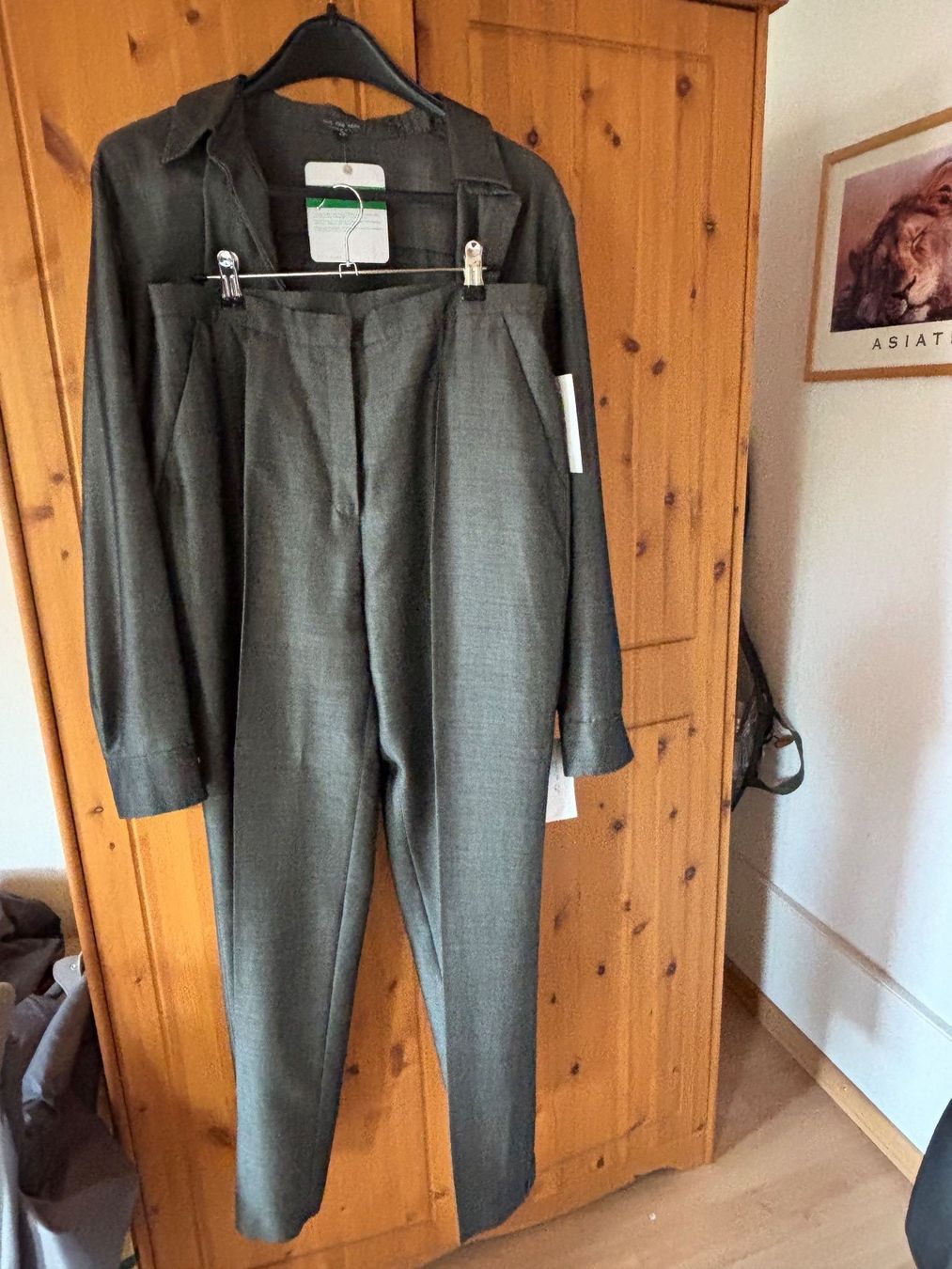 Completi & Tailleur: Blusenjacke mit Hose – Nuovo (secondo la descrizione) da Arlesheim venduto da sandrahenning 1