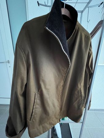 Toteme Jacke für den Übergang