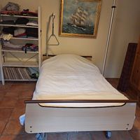 Lit médicalisé électrique, parfait état, à saisir!