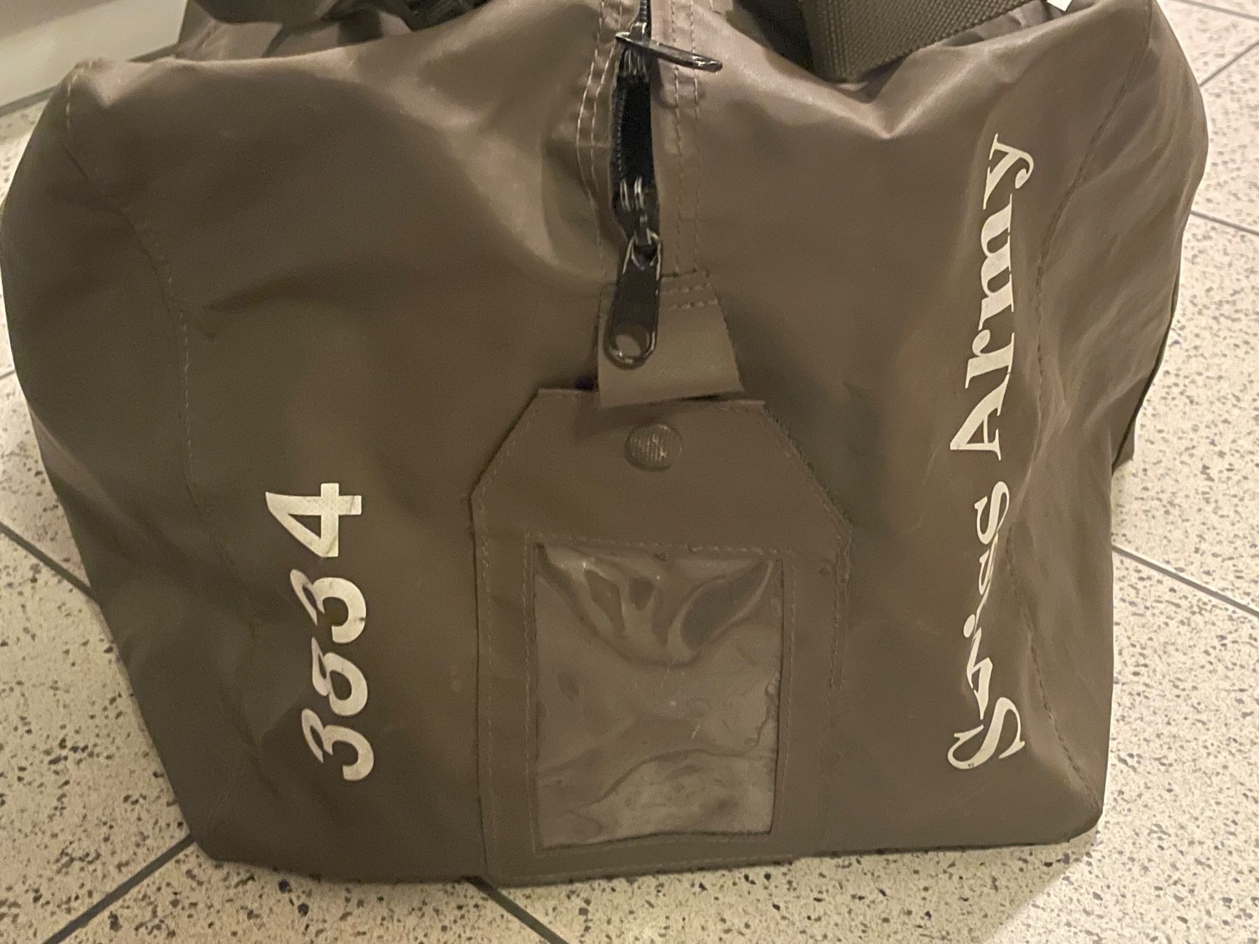 Schweizer Armee Taschen: Armee Tasche gross – Gebraucht aus Wila von Lokelo 3