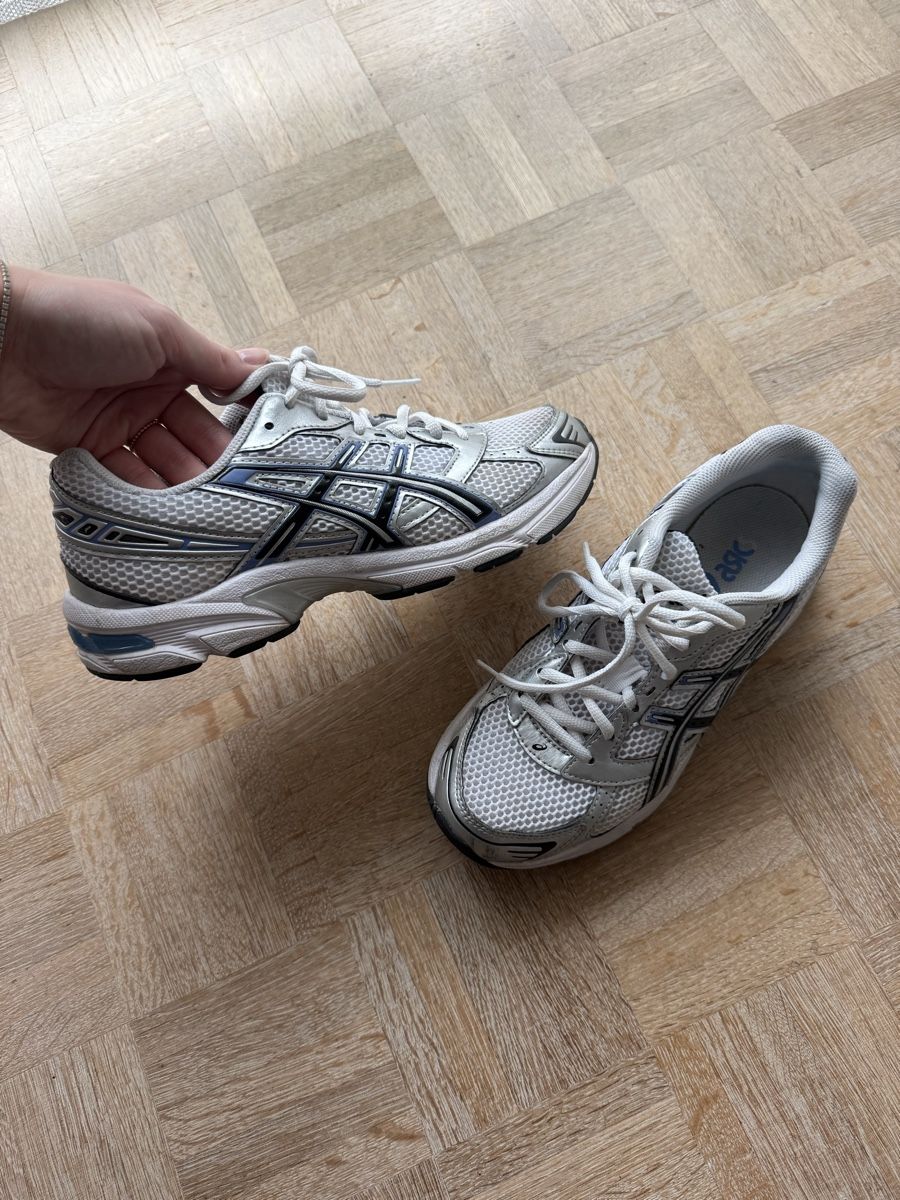 Asics Damenschuhe: Asics Gel 1130 – Gebraucht aus Bottmingen von Itsclaire