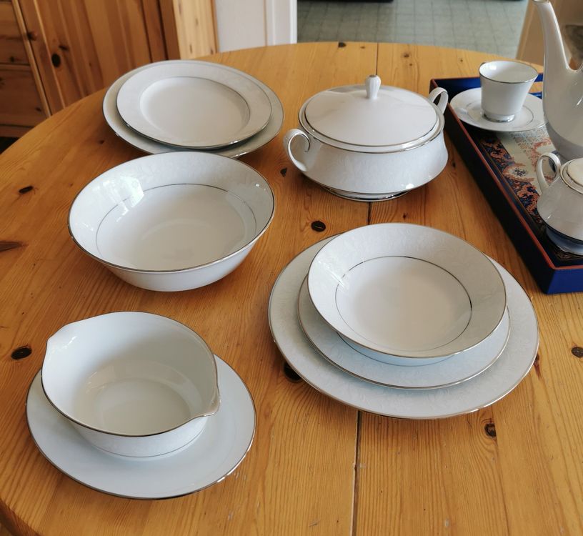 Noritake Geschirrsets: Porcelaine Japonaise de marque NORITAKE type 6909 Rainier – Neu und originalverpackt aus Genève von eti_lnc7 1