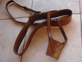 Baudrier m ilitaire pour sabre ancien, en cuir.