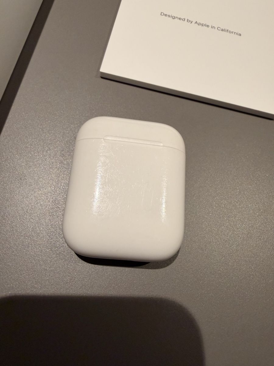 Apple Kopfhörer: Apple AirPods with Charging Case Good Condition – Gebraucht aus Chur von ines_lopez 3