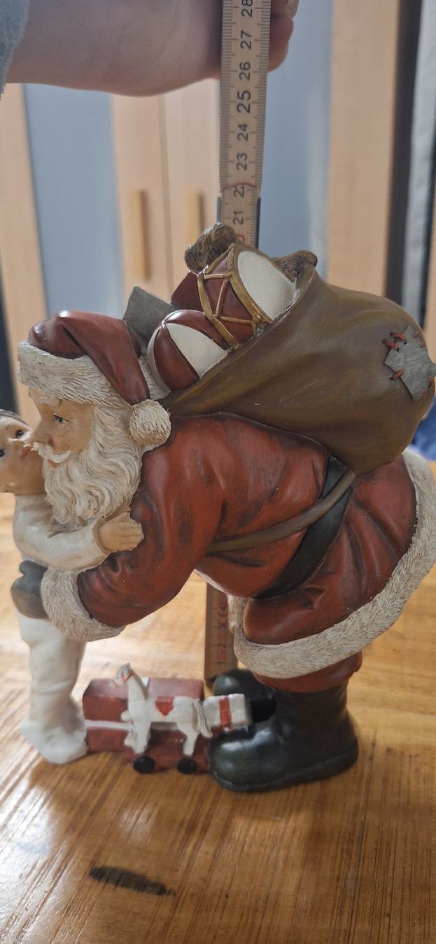 Tutte le decorazioni: Weihnachtsmann Figur mit Kind und Geschenken  – Usato da Gretzenbach venduto da Chillkrot 1