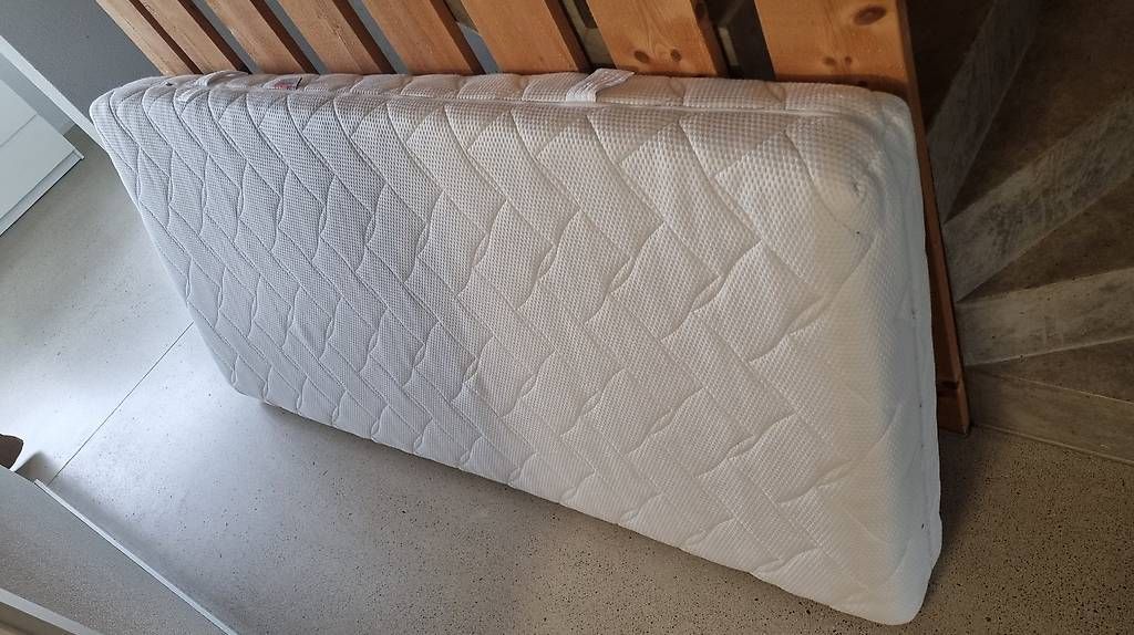 Jysk Matelas: ErgoMaxx Matratze 90x200 – D'occasion à Hendschiken par Greebo01 2