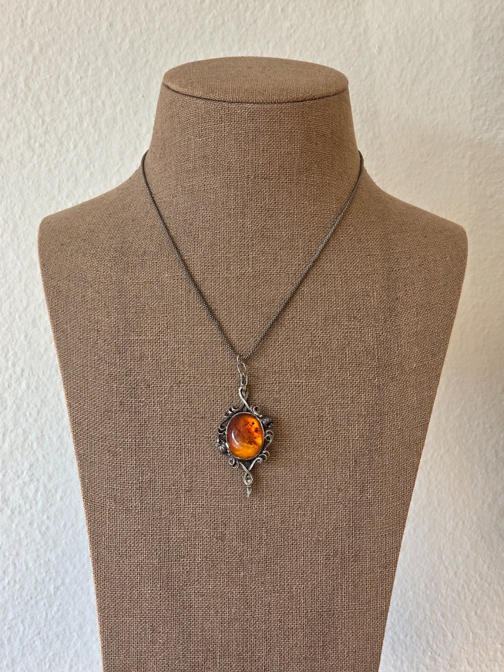 Catenine: Vintage Silber Kette mit Bernstein Anhänger – Usato da Zürich venduto da tsu_76bc 1