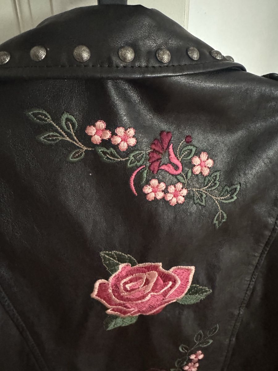 Giacche: Superbe veste en cuir avec broderies – Nuovo (secondo la descrizione) da Geneve venduto da nad_26qm 3