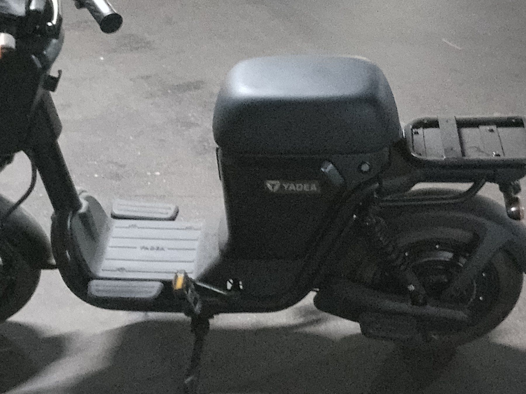 Yadea Scooters: Scooter électrique Yadea – Gebraucht aus Conthey von jean-jacques06 2