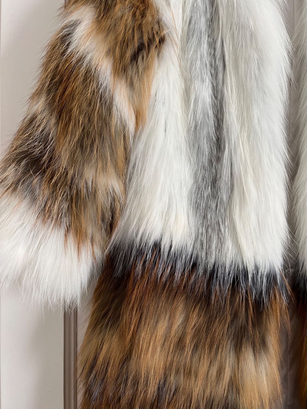 Cappotti: Fur Long Coat – Nuovo (secondo la descrizione) da Corsier-sur-Vevey venduto da Kristina.Nova 2