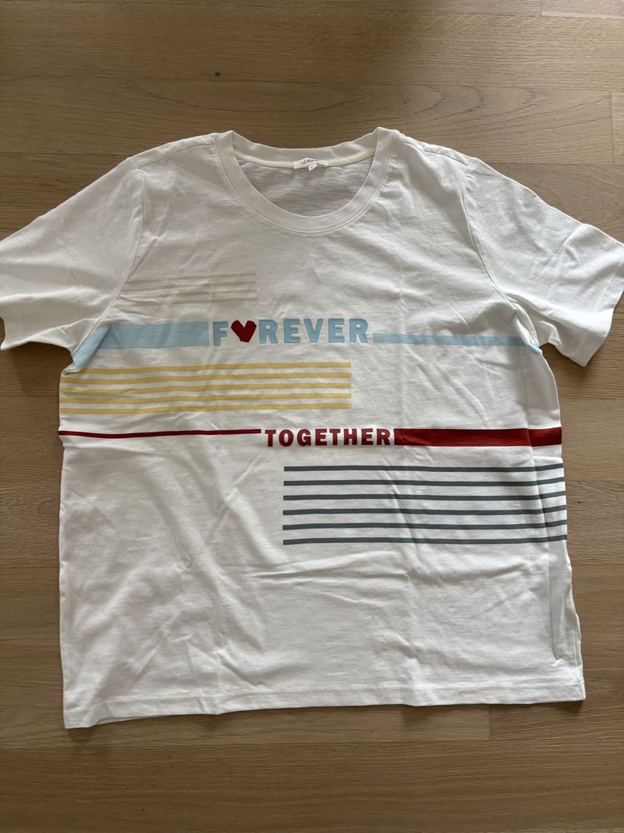 S.Oliver T-shirt: Shirt mit Aufdruck s.Oliver Gr. 44 – Nuovo (secondo la descrizione) da Gwatt (Thun) venduto da Bioethanol01
