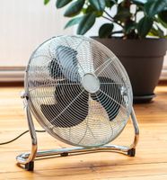Ventilator 230 Volt - Boden Ventilator aus Metall Chromstahl