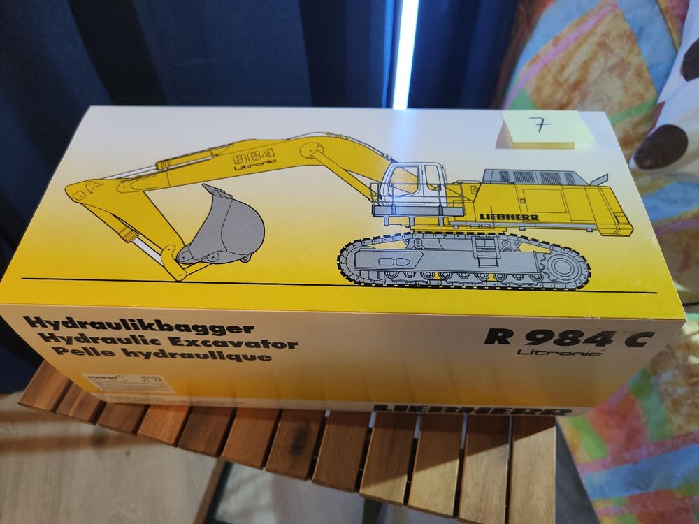 Modell 7 Liebherr Hydraulik Bagger R984 c weiss 1/50 (Neu (gemäss ...