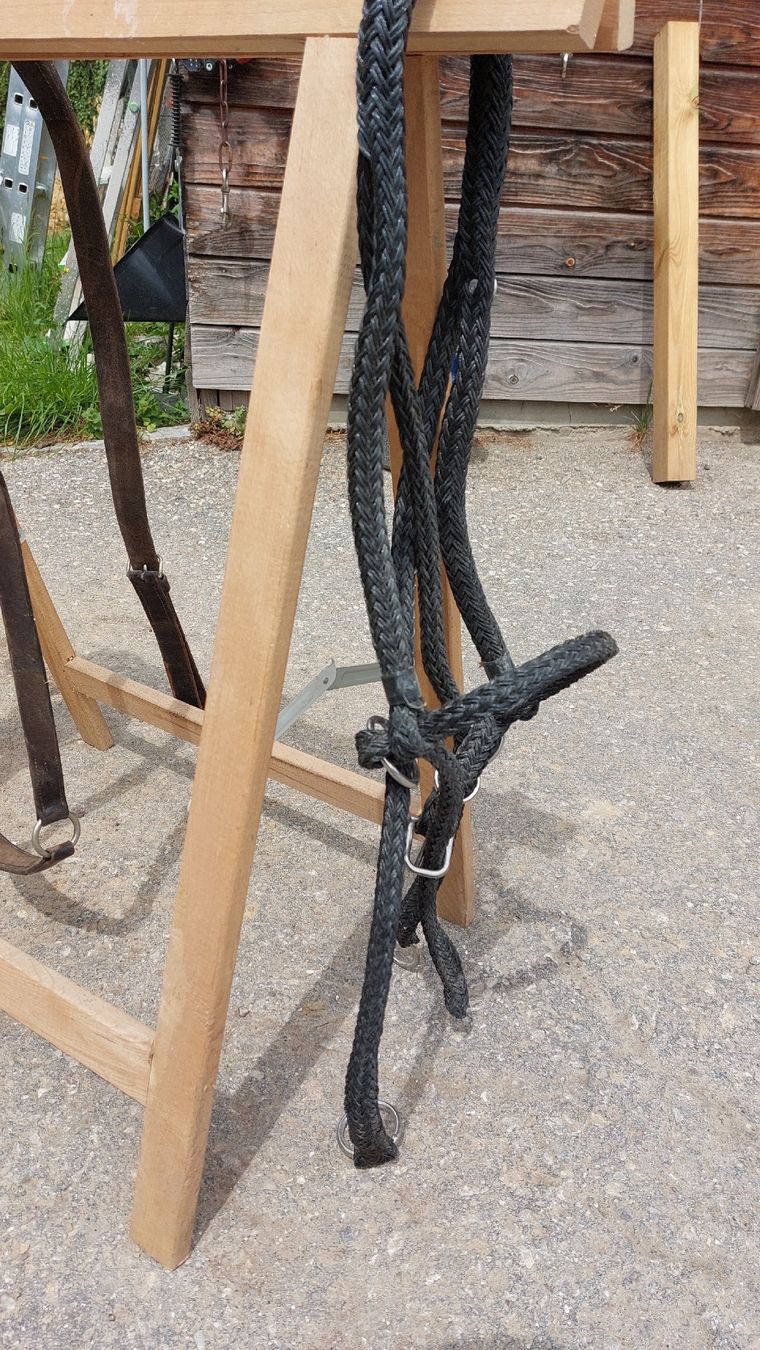 Brides, licols: Hackmore Siltec – D'occasion à Schmidigen-Mühleweg par Ka22