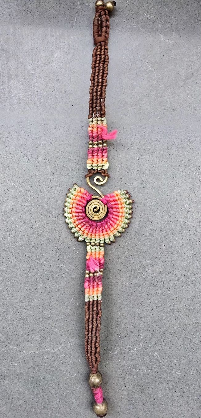 Armbänder & -reifen: Bracciale Etnico in Macrame e metallo multicolore – Gebraucht aus Zermatt von eli_gr5q