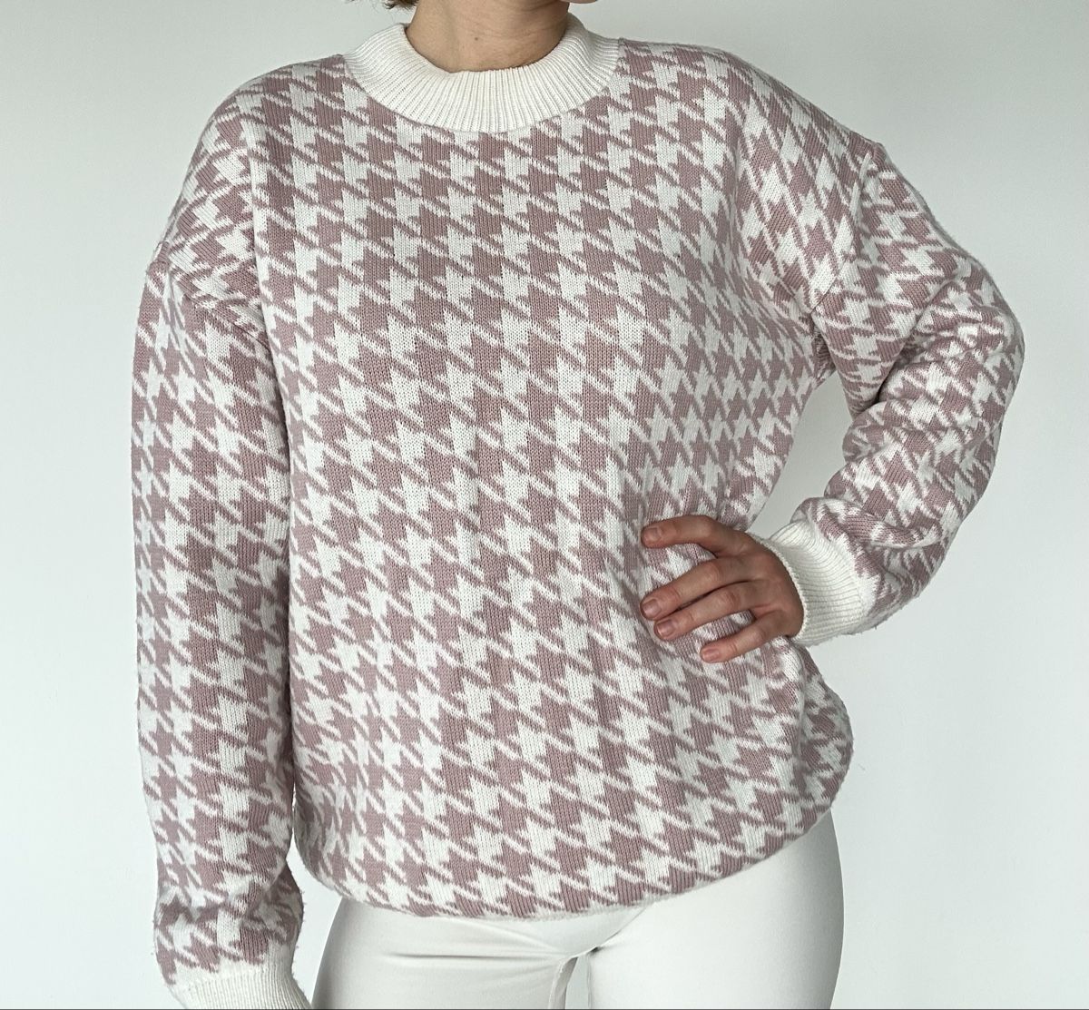 Maglioni & Felpe: Kuscheliger Strickpullover in Rosa-weiss – Usato da Uzwil venduto da Zhenia17 2