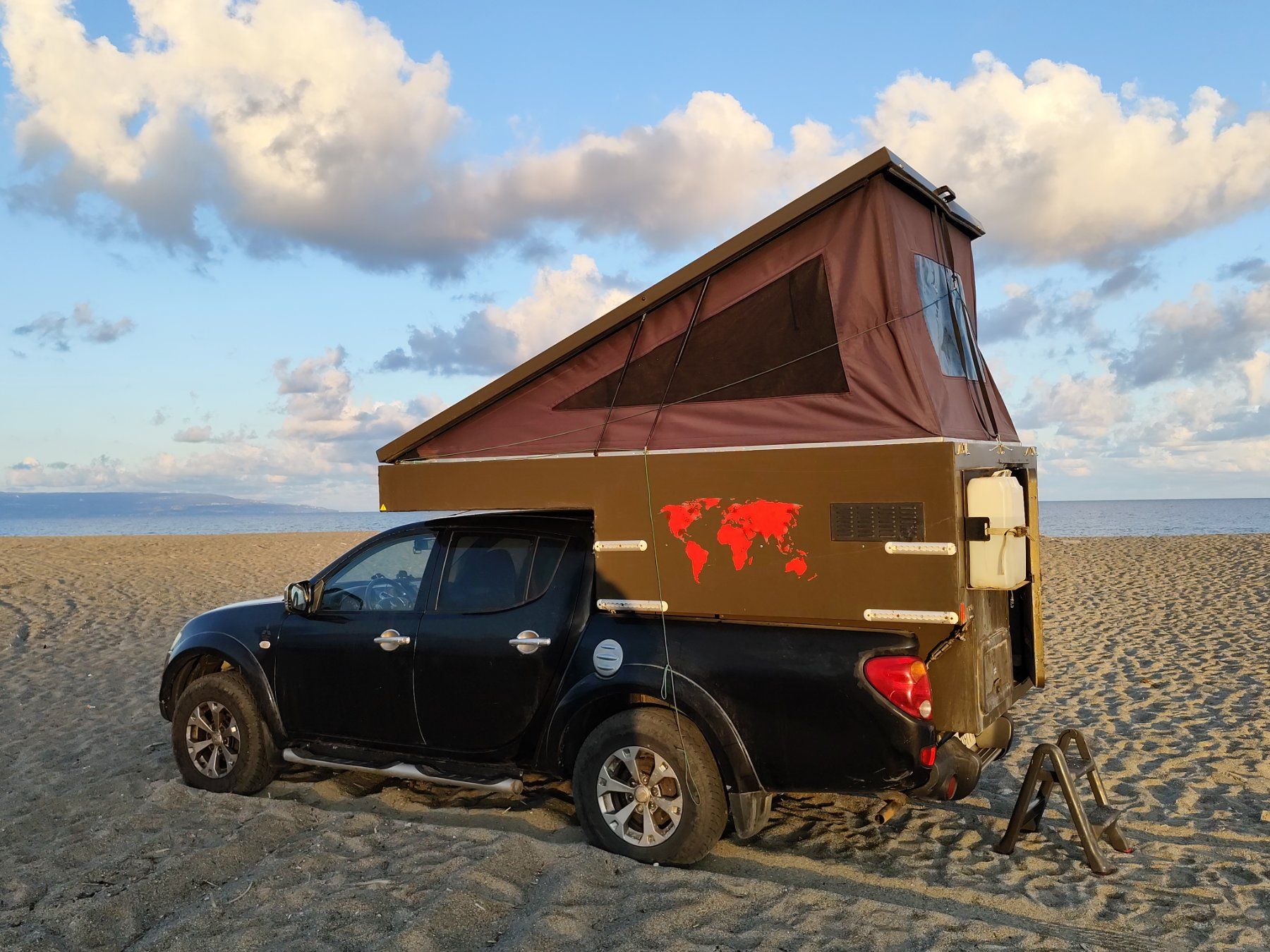 Mitsubishi Veicoli da campeggio: Mitsubishi L200 Camper avec cellule – Usato da saviese venduto da mario137