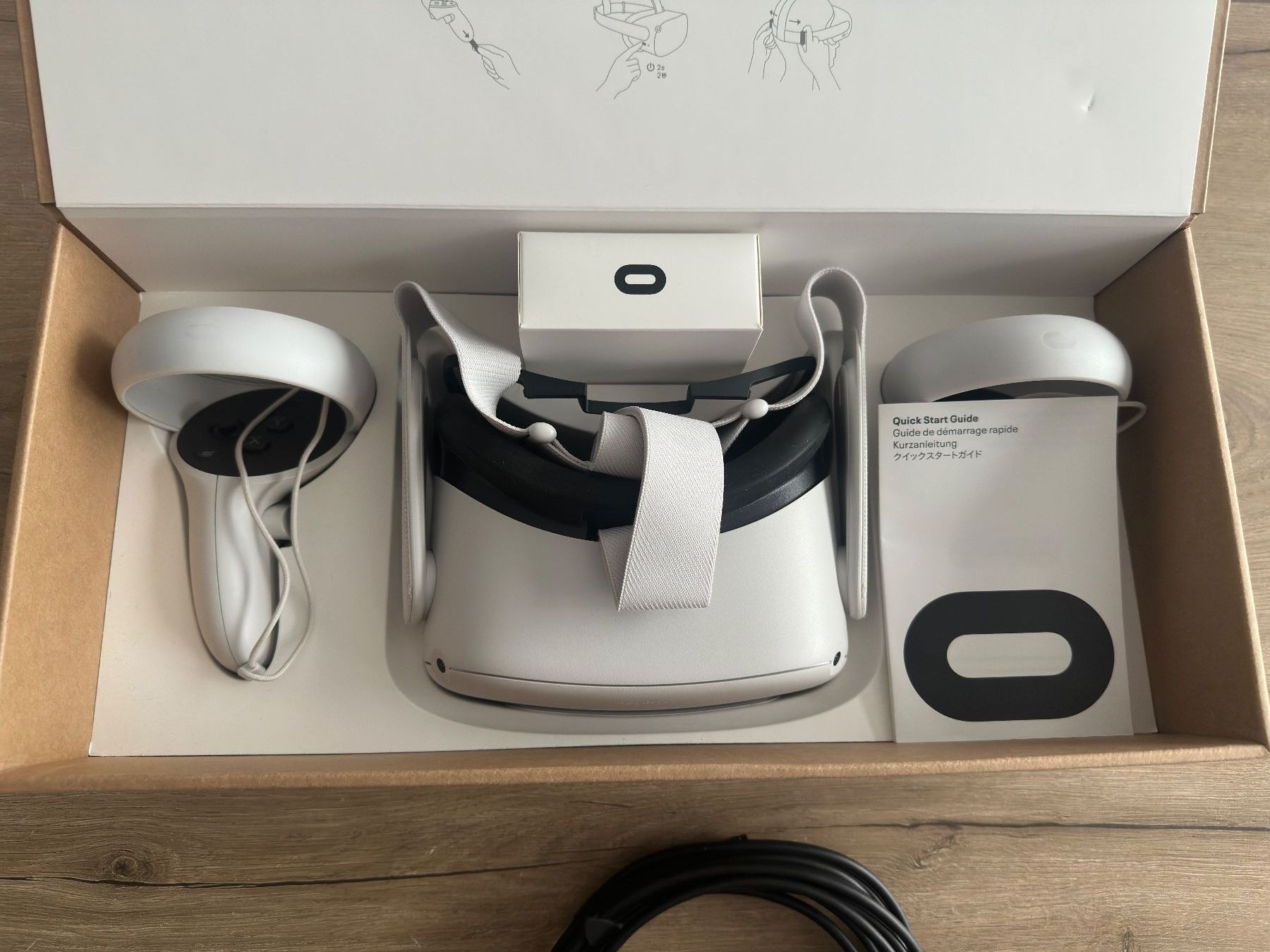 Meta VR Brille: VR-Headset Oculus Quest 2 weiss gebraucht im Set – Gebraucht aus Flamatt von wue_fb85