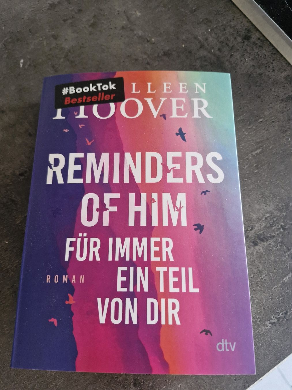 Bücher: verkaufe Buch " Reminders of him" – Neu (gemäss Beschreibung) aus Boswil von mir_z8w2