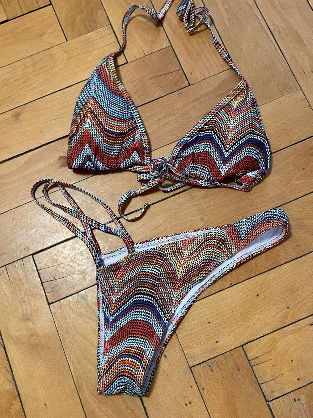 Costumi da bagno & Bikini: Super sexy cut-out bikini – Nuovo (secondo la descrizione) da Genève venduto da lailas_things