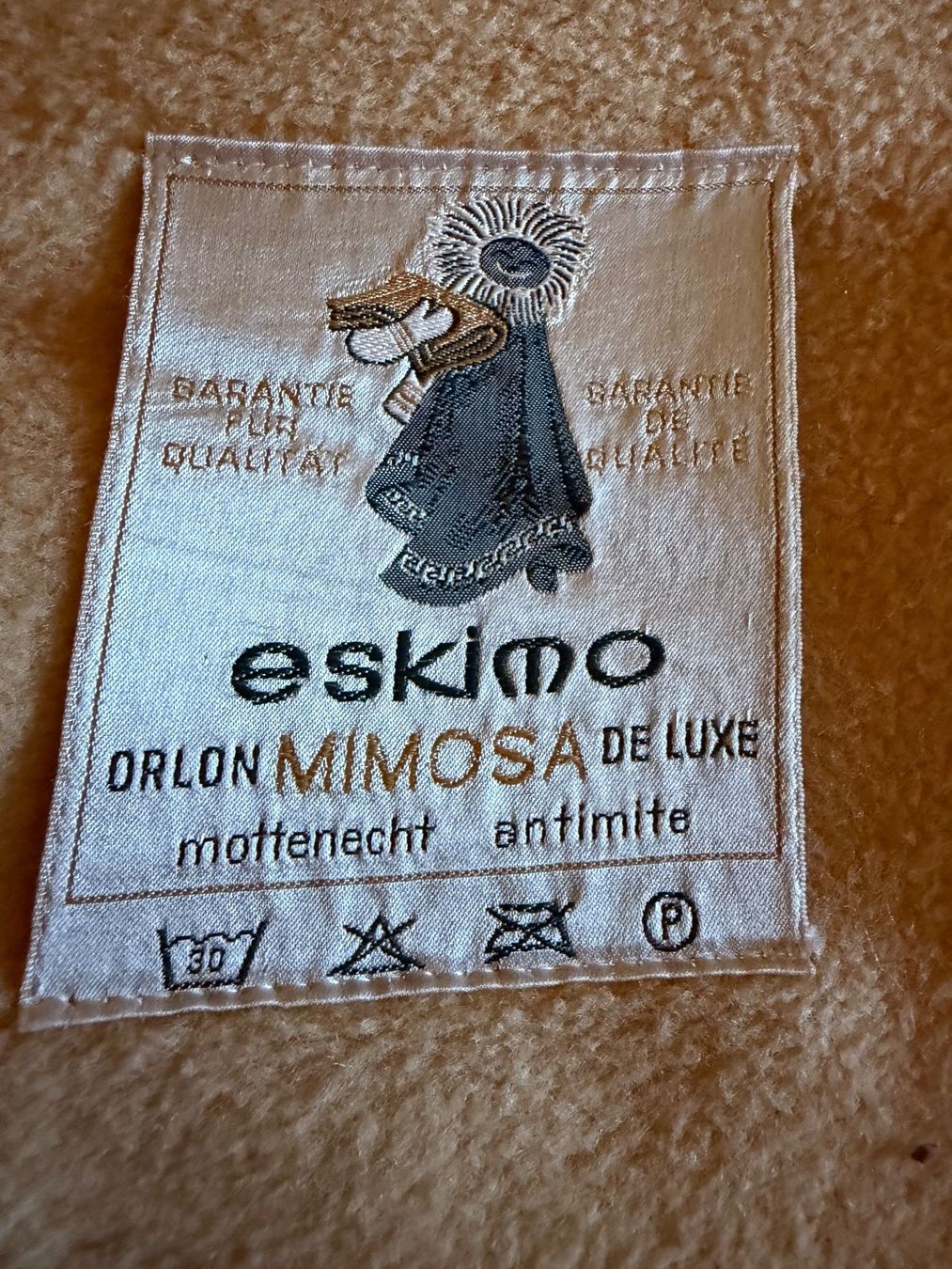 Coperte: Eskimo mimosa de luxe Wolldecken – Usato da Bern venduto da babor69